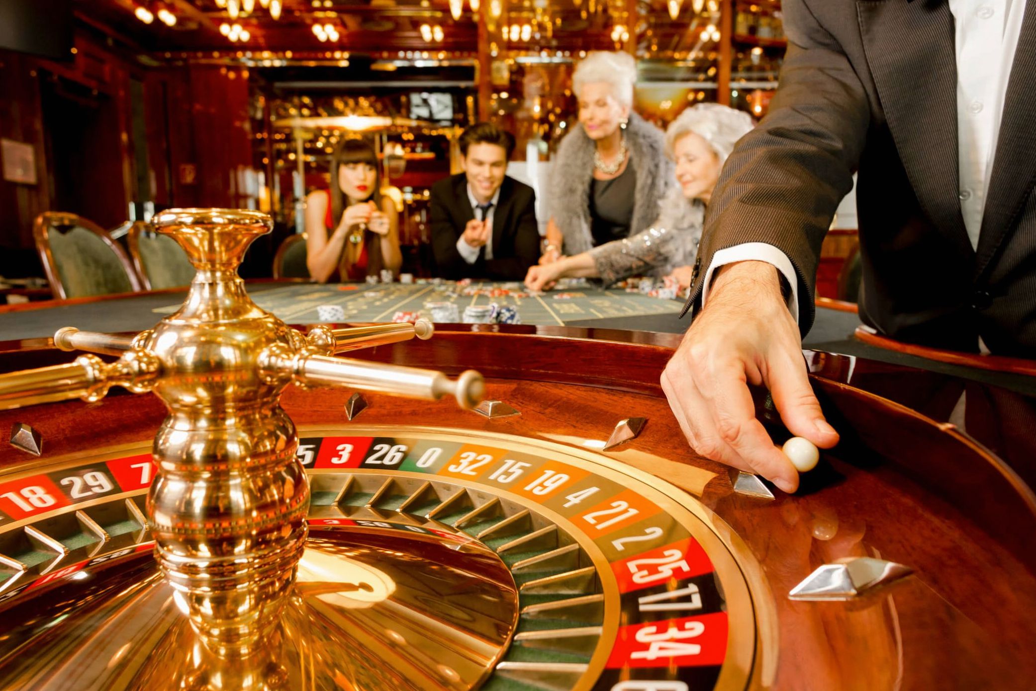 Gäste am Spieltisch